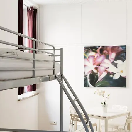 Szálloda Nonstop - Ubernacht - Hostelhotelhome 2*