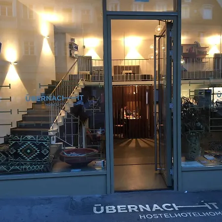 Nonstop - Ubernacht - Hostelhotelhome 2*