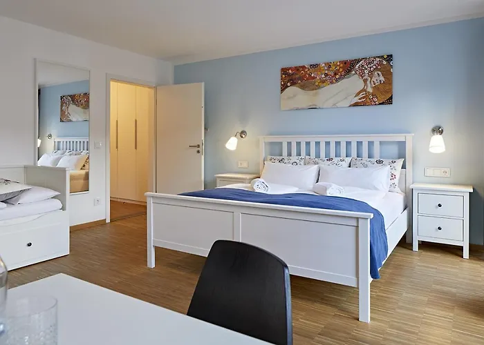 Nonstop - Ubernacht - Hostelhotelhome 2* 아우크스부르크
