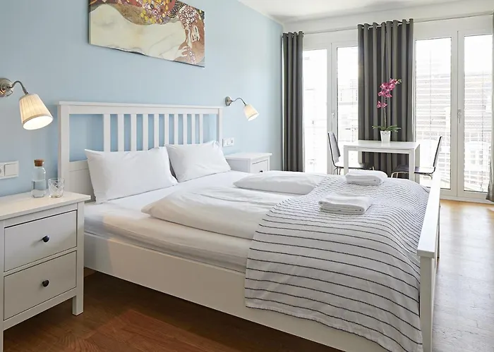호텔 Nonstop - Ubernacht - Hostelhotelhome 2*
