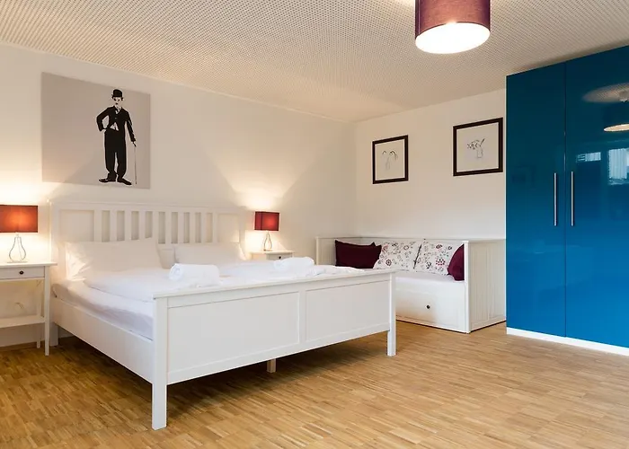 Nonstop - Ubernacht - Hostelhotelhome