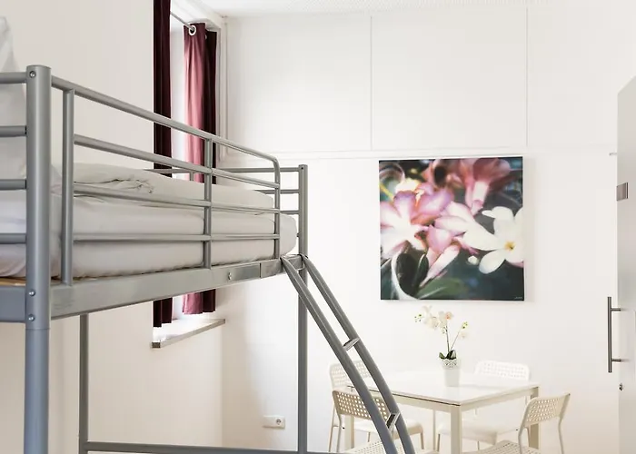 호텔 Nonstop - Ubernacht - Hostelhotelhome 2*