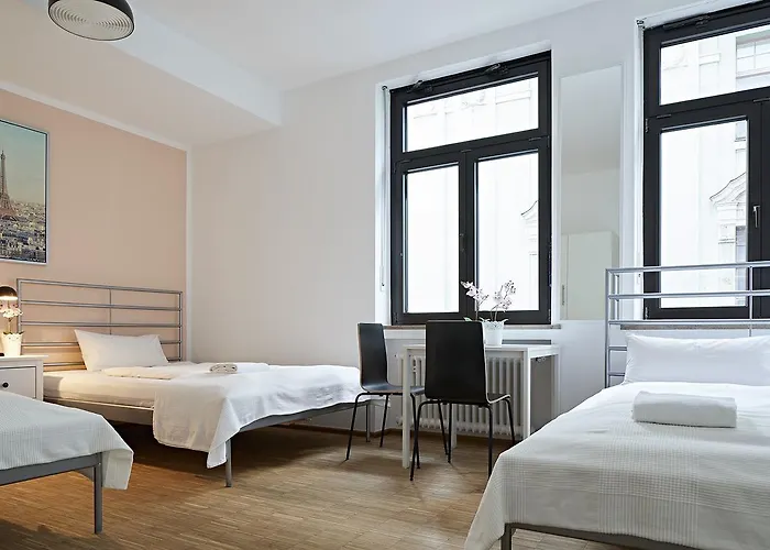 Nonstop - Ubernacht - Hostelhotelhome 호텔 아우크스부르크