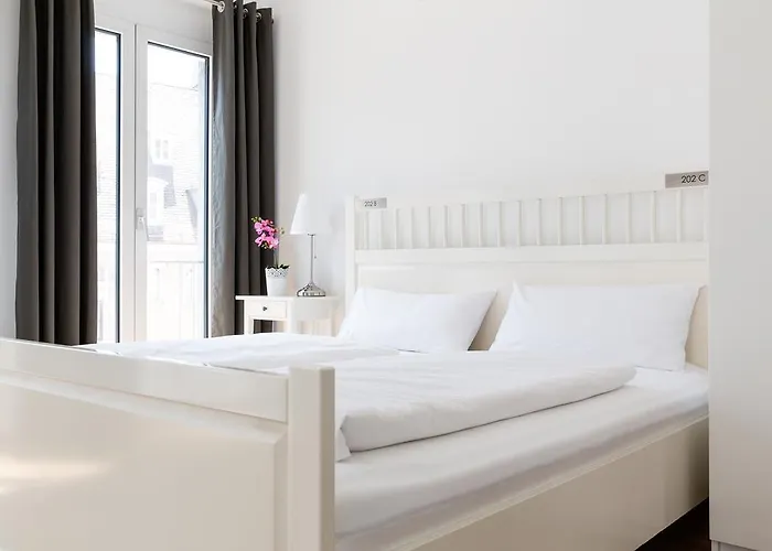 호텔 Nonstop - Ubernacht - Hostelhotelhome 2*