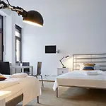 Nonstop - Ubernacht - Hostelhotelhome Szálloda