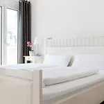 Hotel Nonstop - übernacht - Hostelhotelhome - 2*
