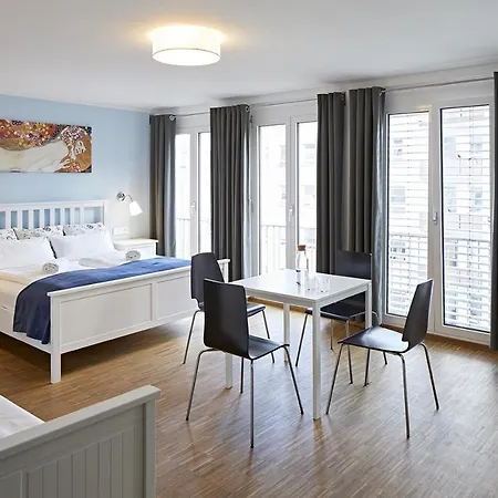 Nonstop - Ubernacht - Hostelhotelhome 호텔
