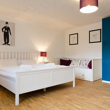Nonstop - übernacht - Hostelhotelhome -