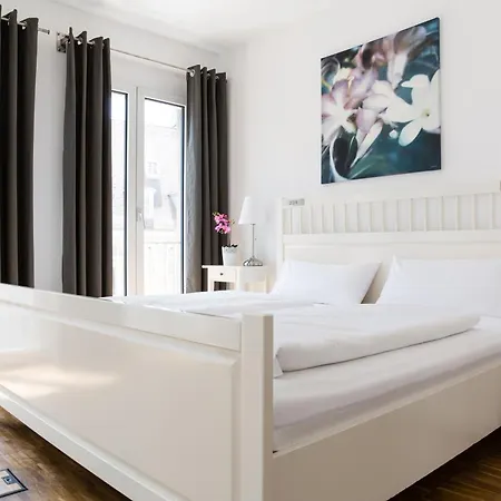 호텔 Nonstop - Ubernacht - Hostelhotelhome 아우크스부르크