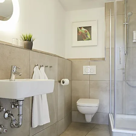 فندق Nonstop - Ubernacht - Hostelhotelhome 2*