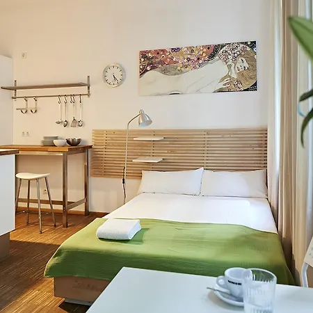 Nonstop - Ubernacht - Hostelhotelhome 2* اوغسبورغ