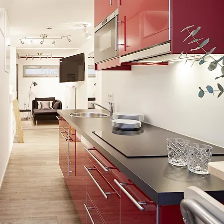 Nonstop - Ubernacht - Hostelhotelhome فندق 2*